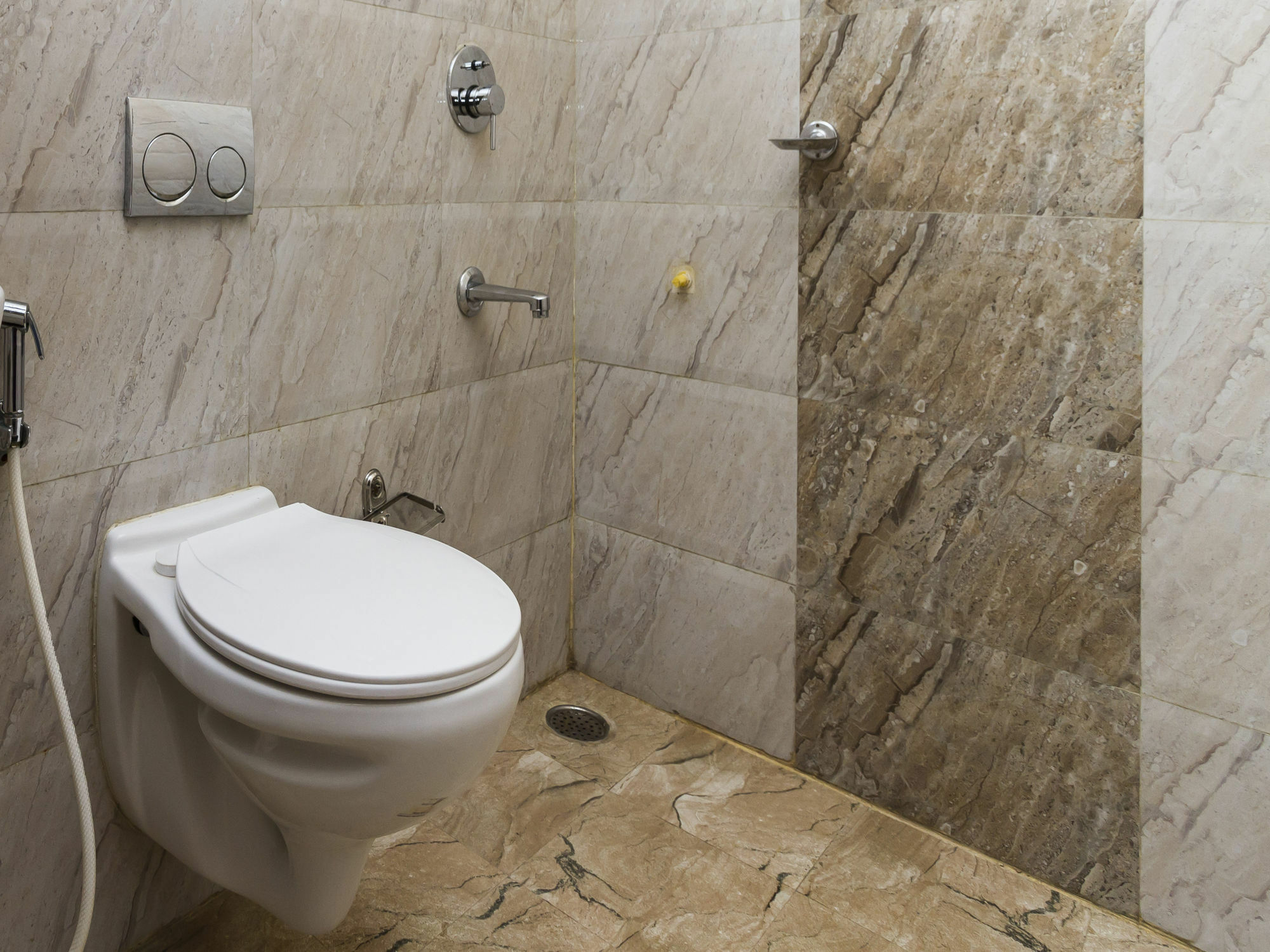 Oyo 2183 Hotel Fortune City Kammasandra Экстерьер фото